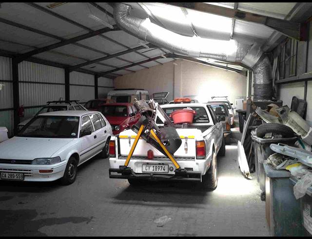 1,800M² FACTORY FOR SALE IN ELSIES RIVER INDUSTRIAL